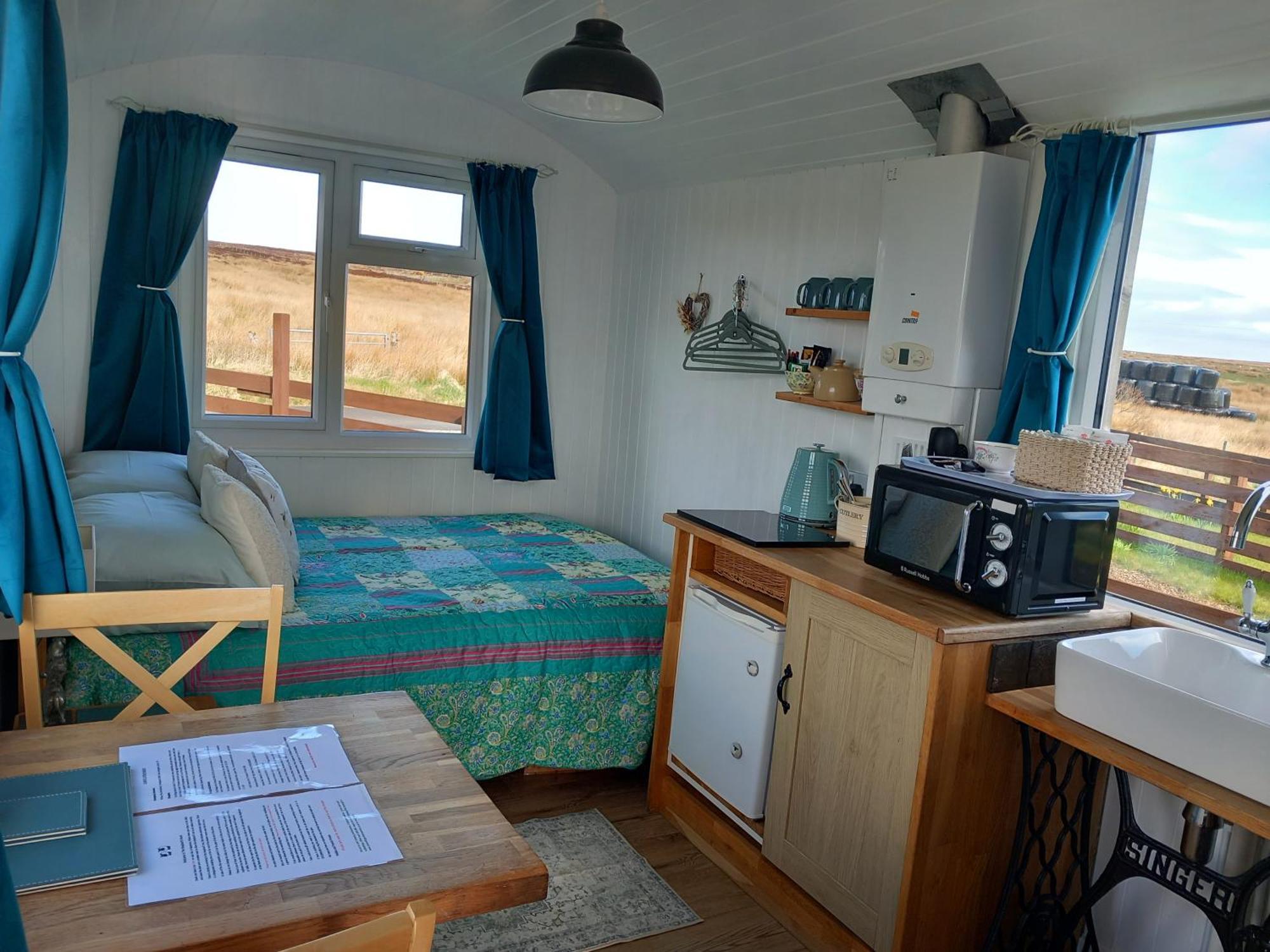 Hillside Camping Pods And Shepherd'S Hut วิค ภายนอก รูปภาพ