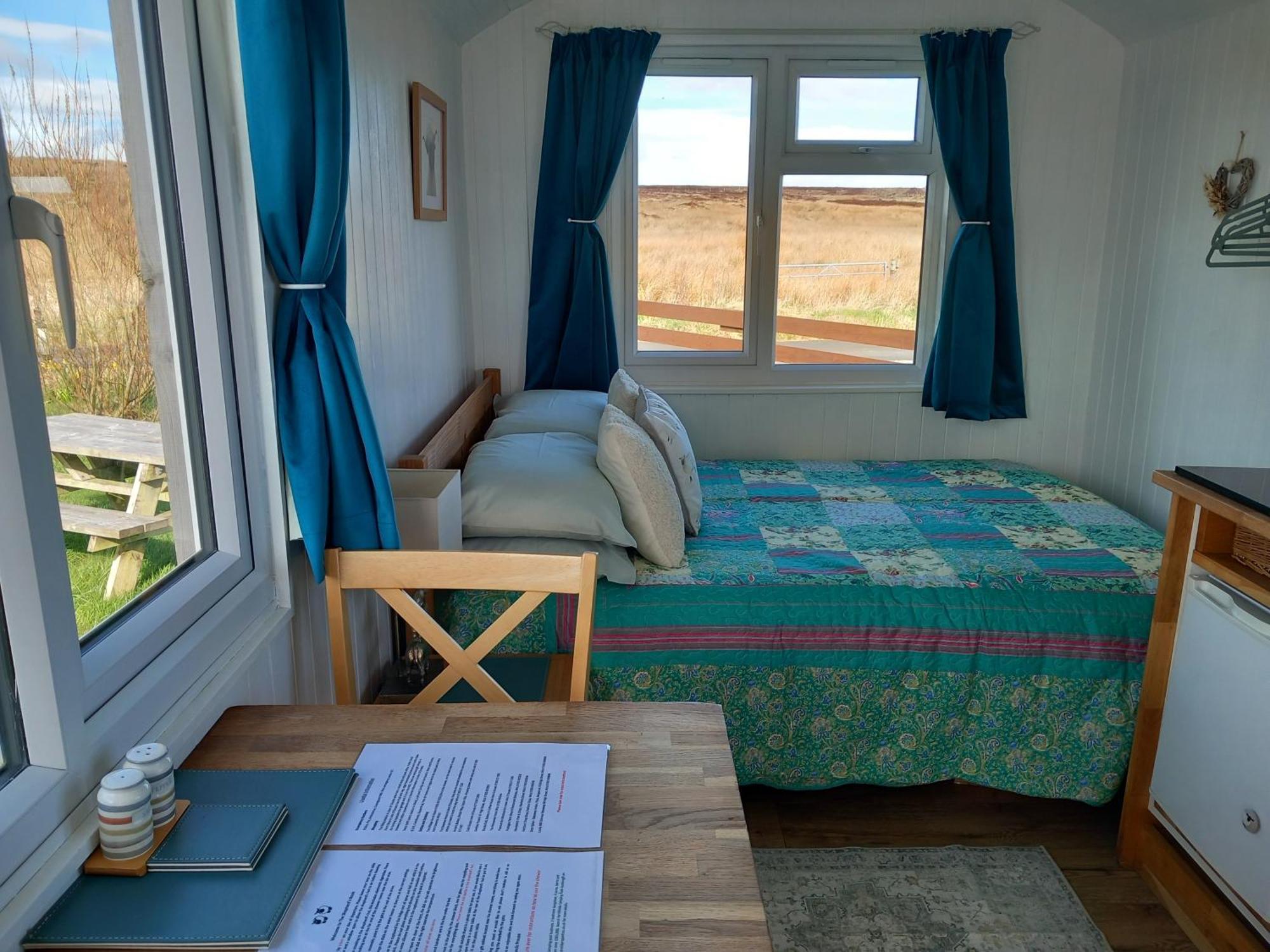Hillside Camping Pods And Shepherd'S Hut วิค ภายนอก รูปภาพ